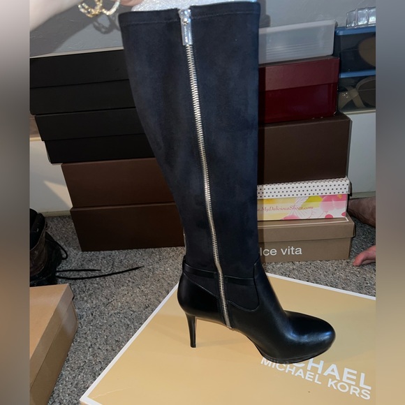 MICHAEL KORS WOODS BOOT BLACK LEATHER AND SUEDE STRETCH - NEVER WORN - BRAND NEW - Picture 3 of 5